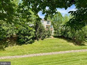 124 Hudson Dr in Phoenixville, PA - Building Photo - Building Photo