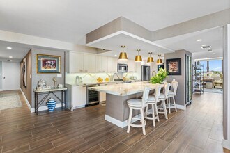 3250 S Ocean Blvd in Palm Beach, FL - Building Photo - Building Photo