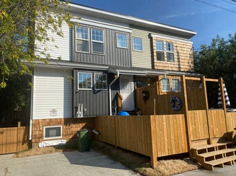 12039-12055 55 St NW in Edmonton, AB - Building Photo