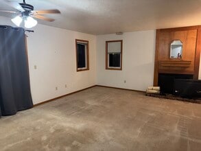 1273 Yellowstone Ave, Unit 1273 Yellowstone w-util in Billings, MT - Building Photo - Building Photo