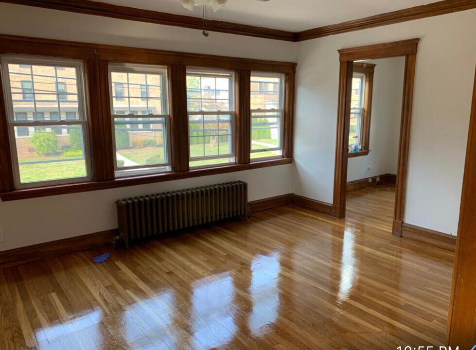 1082 Canterbury St in Boston, MA - Building Photo