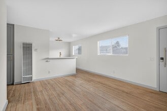 921 Alamitos Ave in Long Beach, CA - Building Photo - Building Photo