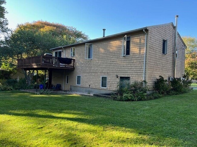 52 Montauk Rd in Narragansett, RI - Building Photo - Building Photo