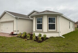 1207 SW Embers Ter in Cape Coral, FL - Building Photo - Building Photo