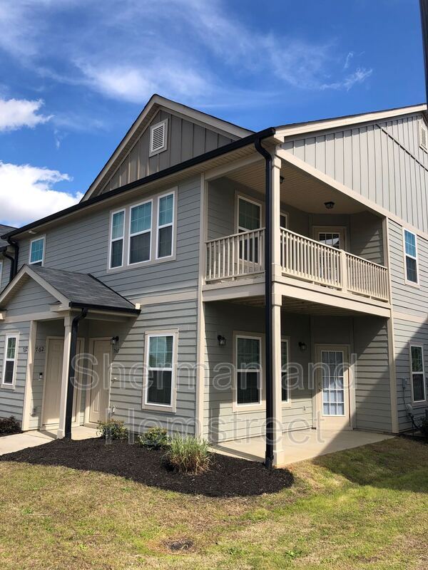 property at 760 Tarvin Cir