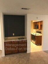 741 Berkley Plaza in Irving, TX - Building Photo - Building Photo