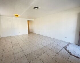 3933 W Rock Basin Ln in Tucson, AZ - Foto de edificio - Building Photo