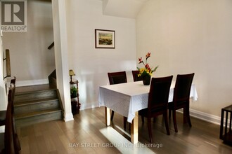 4050-4050 Parkside Village Dr in Mississauga, ON - Building Photo - Building Photo