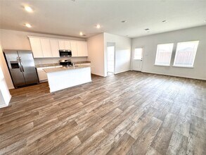 30407 Carter Cv in Fulshear, TX - Foto de edificio - Building Photo