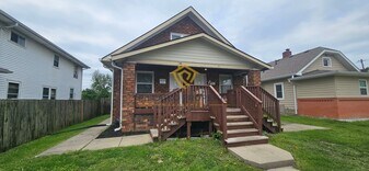 44 S Ewing St in Indianapolis, IN - Building Photo