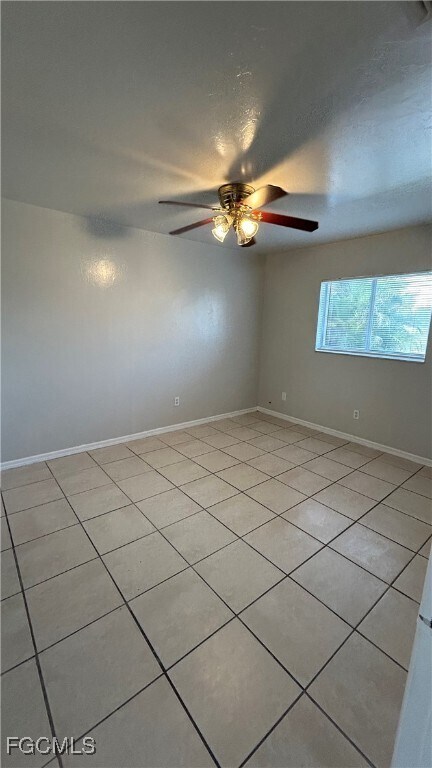 4721 24th St SW in Lehigh Acres, FL - Foto de edificio - Building Photo