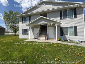 3723 Deloy Dr, Unit 1 in Idaho Falls, ID - Building Photo