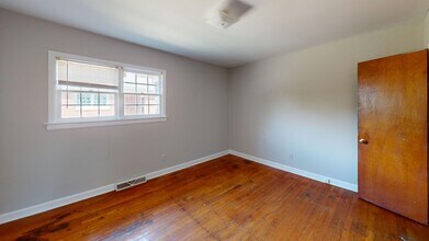 814 Wabash Ave in Charlotte, NC - Building Photo - Building Photo