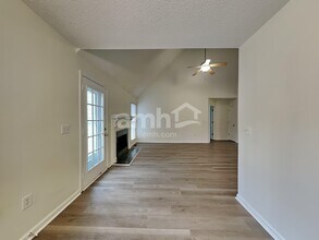 609 Two Gait Ln in Simpsonville, SC - Foto de edificio - Building Photo