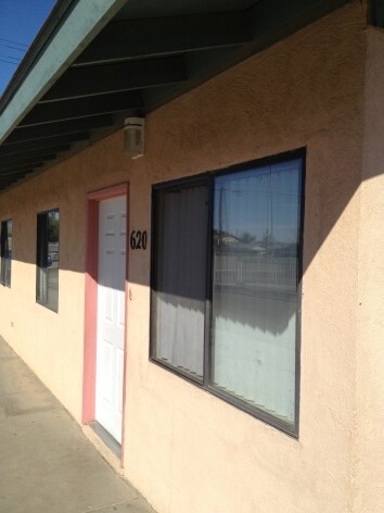 618 N 3rd St in Brawley, CA - Foto de edificio