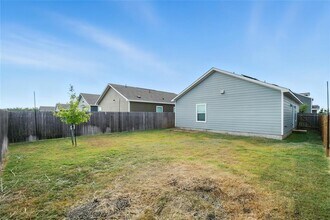 1126 Cattail Ln in Bastrop, TX - Building Photo - Building Photo
