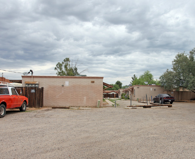 315-319 E Blacklidge Dr in Tucson, AZ - Building Photo - Building Photo