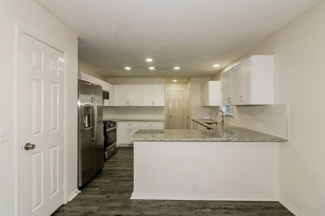 property at 21407 Somerset Park Ln