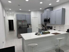 2220 Smith St in Kissimmee, FL - Building Photo - Building Photo
