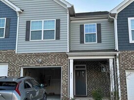 261 E Compass Wy in Easley, SC - Building Photo