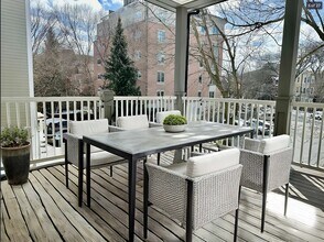 470 Green St in Cambridge, MA - Building Photo - Building Photo