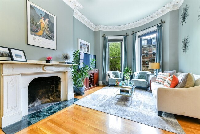 property at 14 Braddock Park