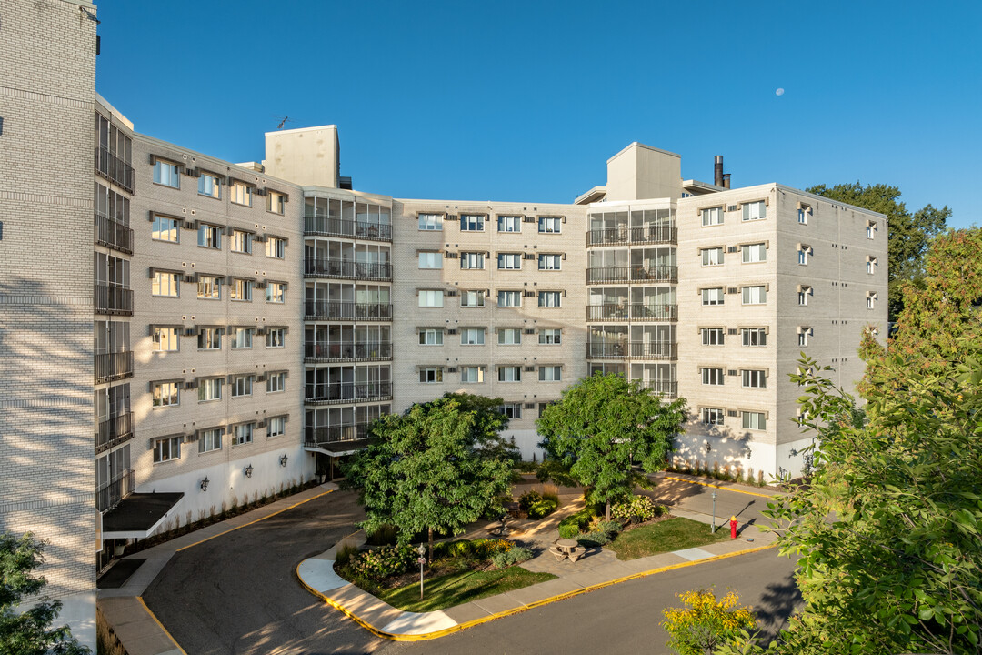 Montcalm Apartments in St. Paul, MN - Foto de edificio