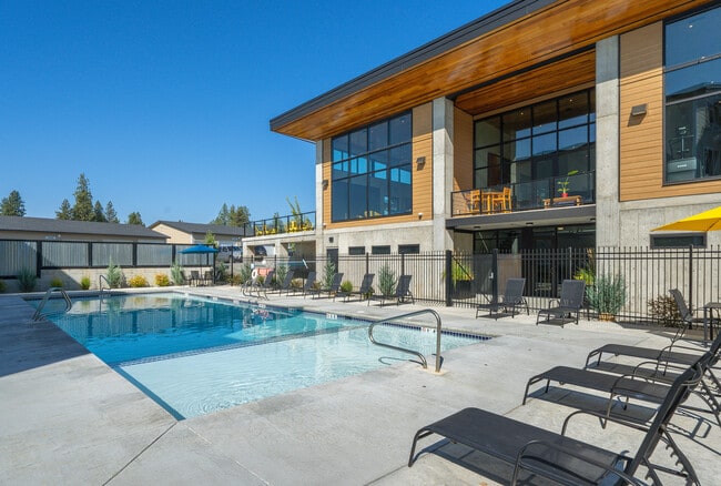 River's Edge Apartments in Coeur d'Alene, ID - Building Photo - Building Photo