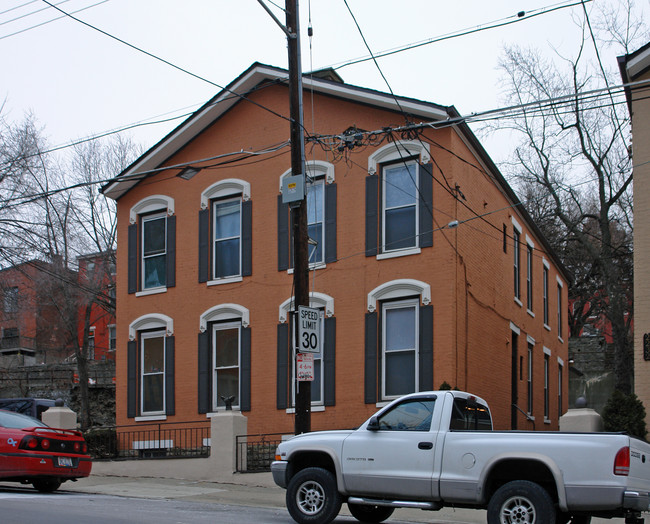 2236 Vine St in Cincinnati, OH - Building Photo - Building Photo