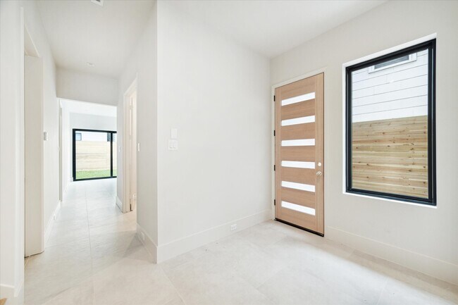 1524 Welch St in Houston, TX - Building Photo - Building Photo
