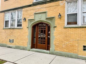 3938 S Talman Ave, Unit G in Chicago, IL - Building Photo