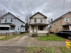 435 Windsor St in Akron, OH - Building Photo