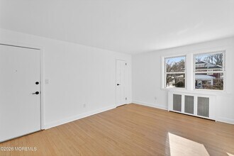 121 Wallace St in Red Bank, NJ - Building Photo - Building Photo