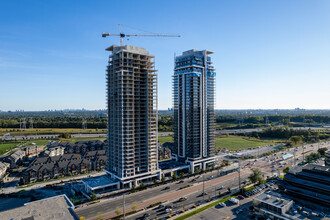 Pavilia Towers in Thornhill, ON - Building Photo - Building Photo