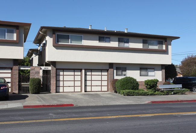 1400 Laurel St in San Carlos, CA - Building Photo - Building Photo