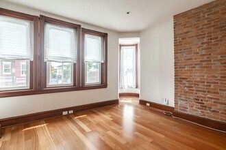 2739 W Girard Ave in Philadelphia, PA - Building Photo - Building Photo