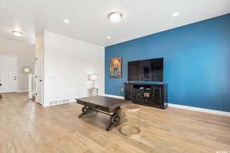 12339 S Bigbend Vista Dr in Herriman, UT - Building Photo - Building Photo