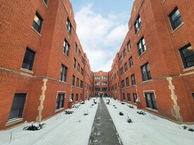 3934 N Janssen Ave, Unit J09W in Chicago, IL - Building Photo