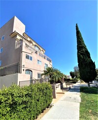 Holt Apartments in Los Angeles, CA - Foto de edificio - Building Photo