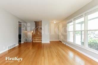 23 Peyton Dr in Chicago Heights, IL - Building Photo - Building Photo