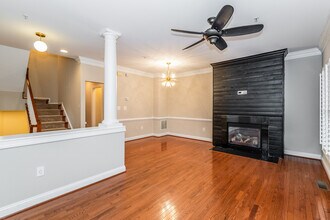 87 Heron Lane in Occoquan, VA - Building Photo - Building Photo