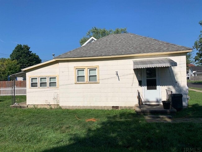 property at 611 W Commercial St