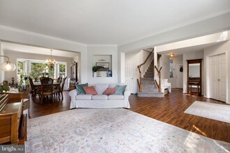 8600 Jutland Pony Ct in Gainesville, VA - Building Photo - Building Photo