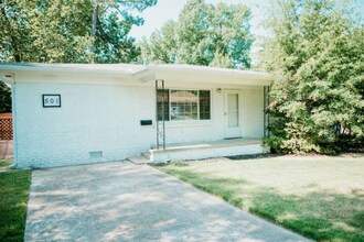 501 Hayes St in Jacksonville, AR - Foto de edificio - Building Photo