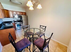 301 Palisade Ave in Union City, NJ - Building Photo - Building Photo