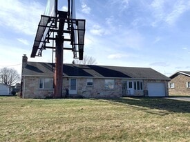 4136 Lincoln Way E in Fayetteville, PA - Building Photo