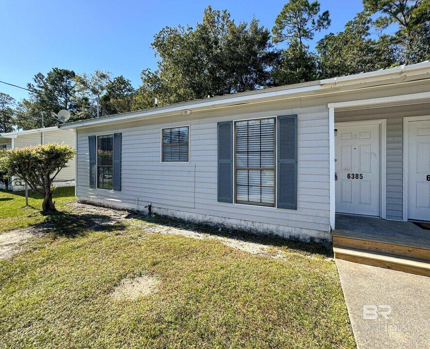 6385 -A Schoel Ln in Gulf Shores, AL - Building Photo