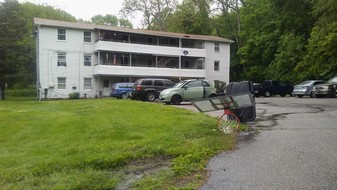 23 Argonne Ter in Seymour, CT - Building Photo