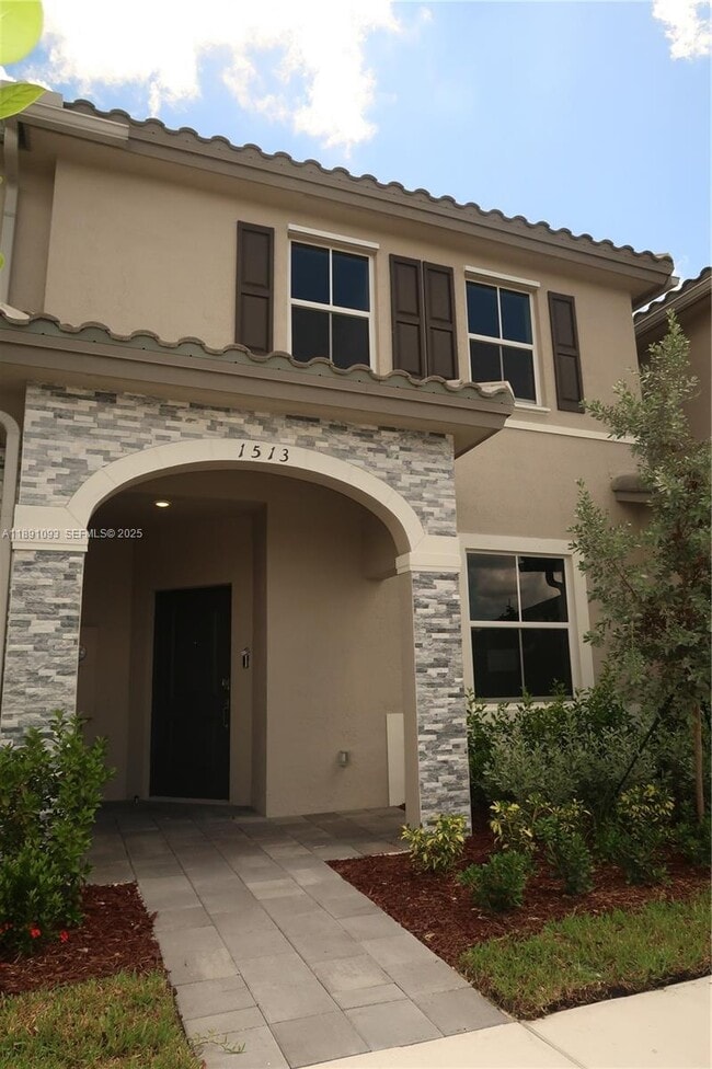 1513 SE 27th Rd in Homestead, FL - Building Photo - Building Photo