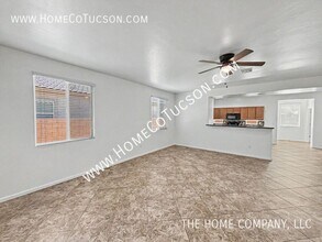 6411 W Willow Falls Way in Tucson, AZ - Building Photo - Building Photo